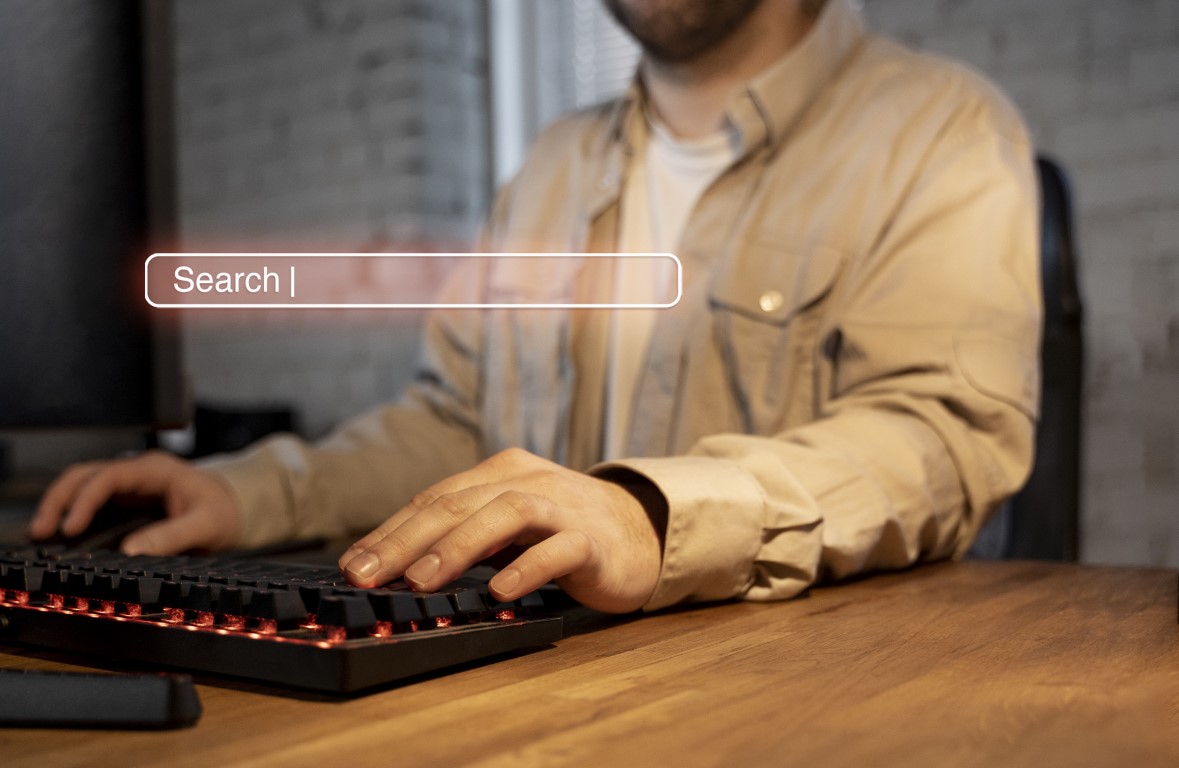 Hébergeur vs Nom de domaine : Comprendre les bases de votre présence en ligne